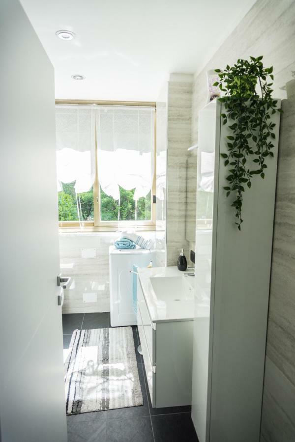 Appartamento Oasi Felice Como Exterior photo
